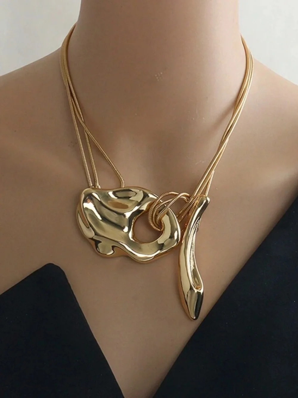 Statement Pendant Necklace R642